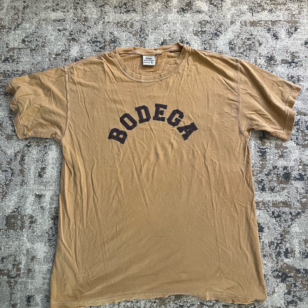 Bodega Men's Large Yellow Tee
